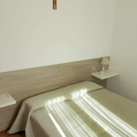 Appartement Zwei-zimmer-wohnung Mit Seeblick By Interhome Malcesine