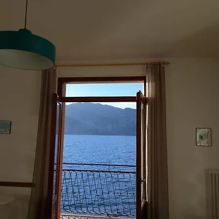 Zwei-zimmer-wohnung Mit Seeblick By Interhome *